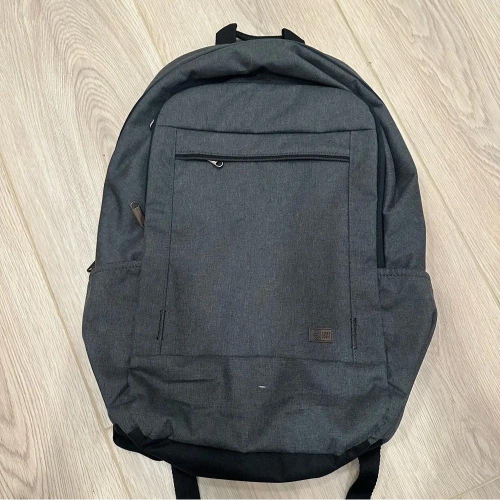 LIKE NEW Case Logic Era 15.6